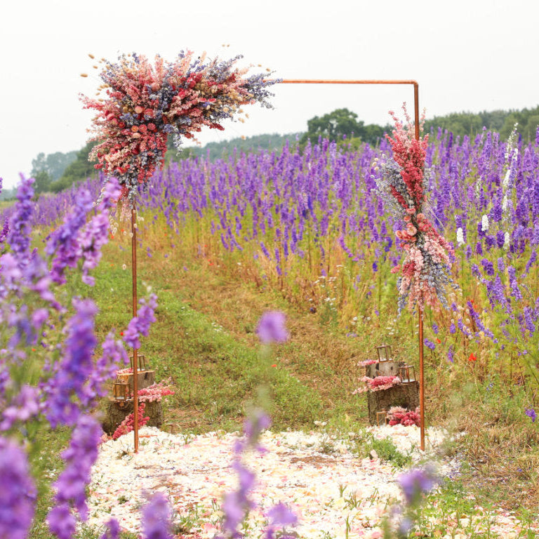 The Benefits of Using Dried Flowers on Your Wedding Day