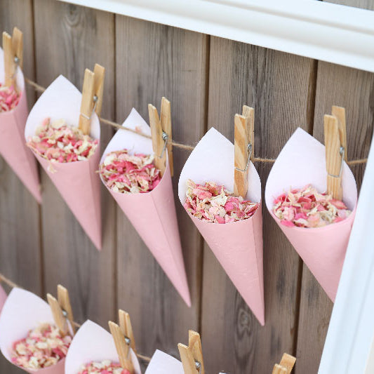 Top 5 Ways to Display Wedding Confetti